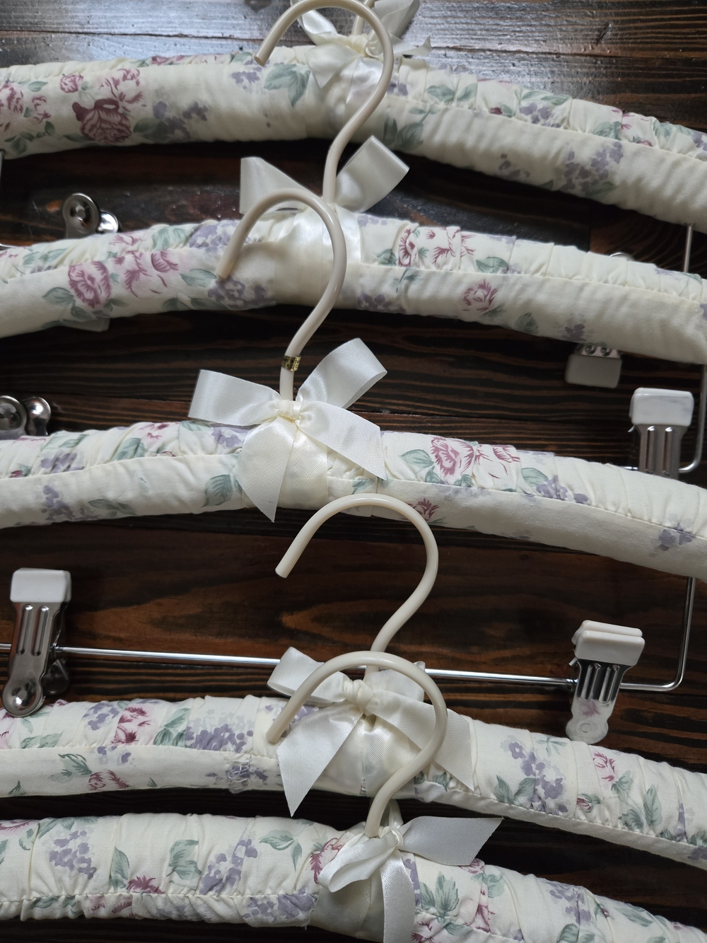 Vintage Cottagecore Floral Padded Hangers | Set of 5 | Satin Bows Shabby Chic - Picture 6 of 9